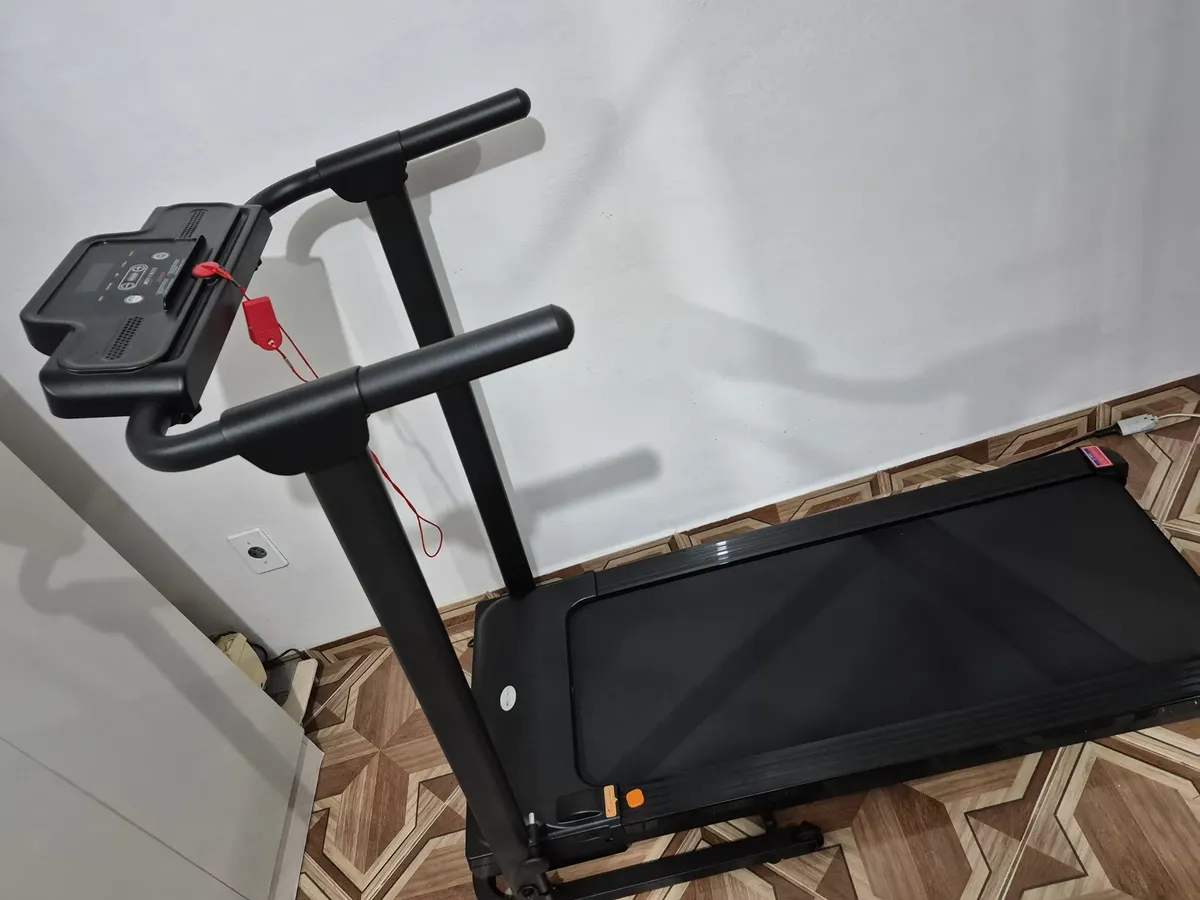 Esteira Elétrica Ergométrica Bivolt Ginastica Wct Fitness Cor Pret